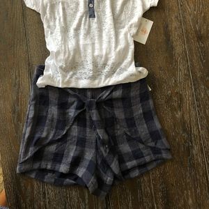 Blue plaid front tire shorts for fall